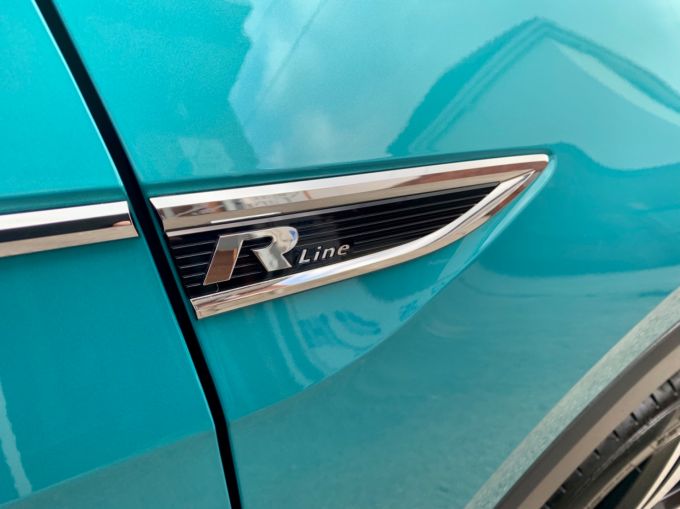 VOLKSWAGEN T-CROSS R-LINE TSI DSG - 5823 - 5