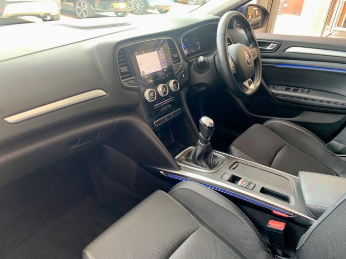 RENAULT MEGANE ICONIC DCI - 5718 - 2