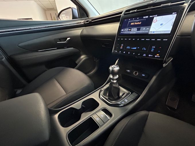 HYUNDAI TUCSON T-GDI SE CONNECT - 5688 - 22