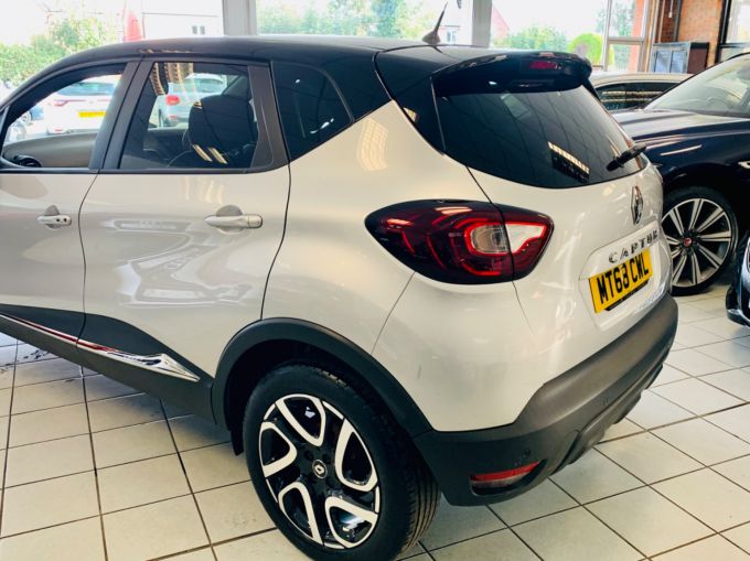 RENAULT CAPTUR ICONIC DCI - 5107 - 8