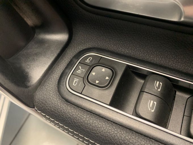 MERCEDES A-CLASS A 200 SPORT EXECUTIVE - 5911 - 22