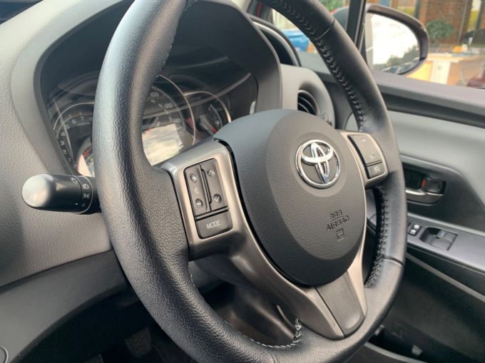 TOYOTA YARIS VVT-I ICON - 5781 - 13