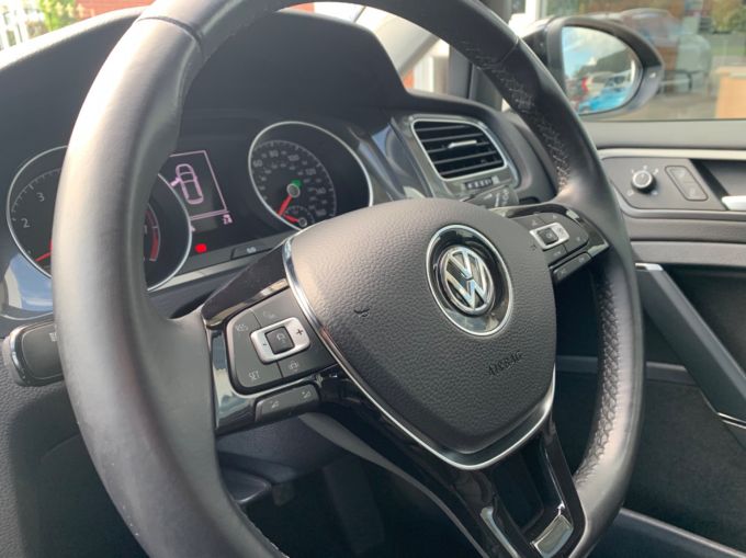 VOLKSWAGEN GOLF SE NAVIGATION TSI EVO DSG - 5106 - 12