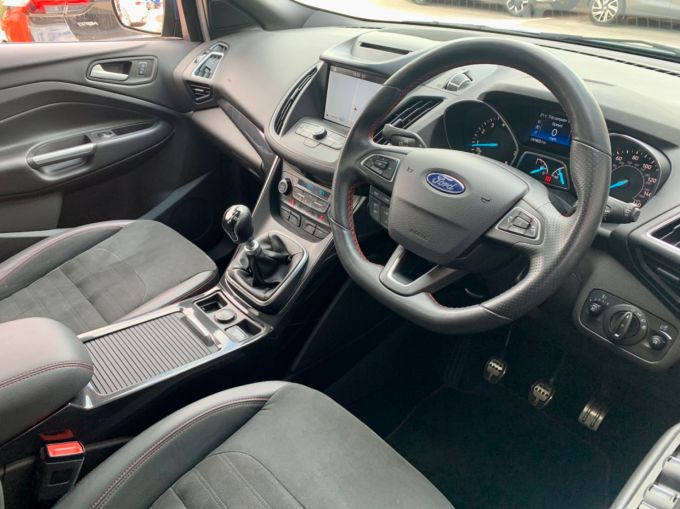 FORD KUGA ST-LINE X - 5725 - 14
