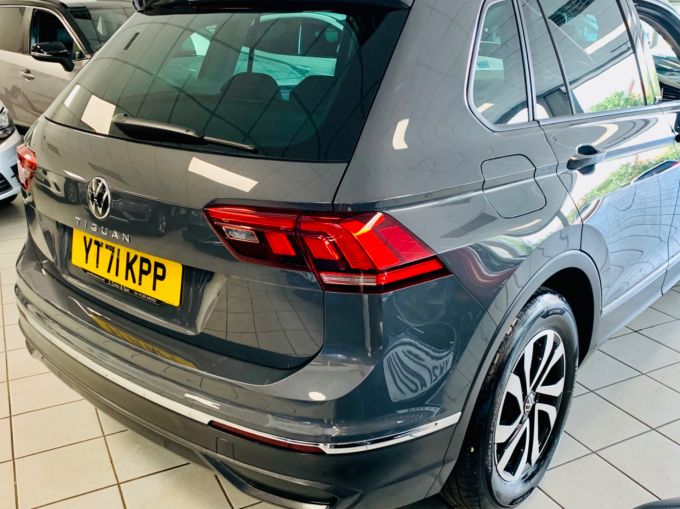 VOLKSWAGEN TIGUAN ACTIVE TSI DSG - 5777 - 6