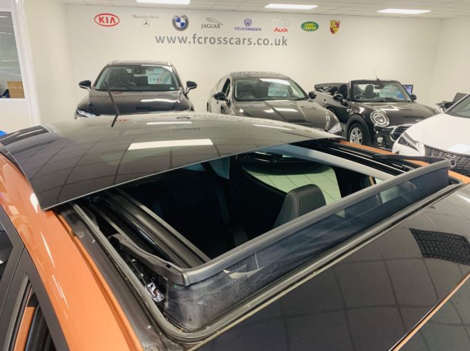 FORD FIESTA B AND O PLAY TITANIUM - 5904 - 5