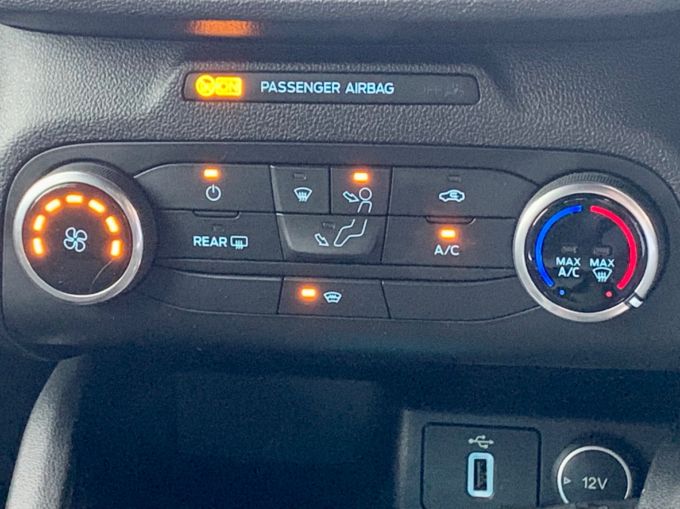 FORD FOCUS ST-LINE TDCI - 5891 - 18