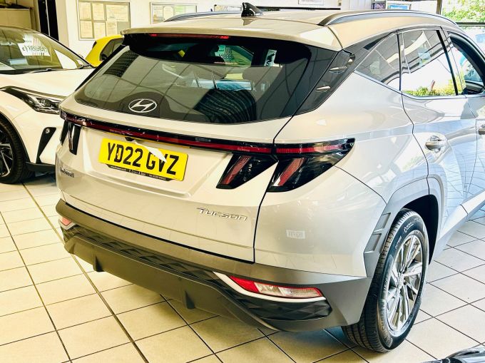 HYUNDAI TUCSON T-GDI SE CONNECT - 5688 - 8