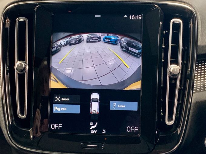 VOLVO XC40 B4 R-DESIGN MHEV - 5871 - 18