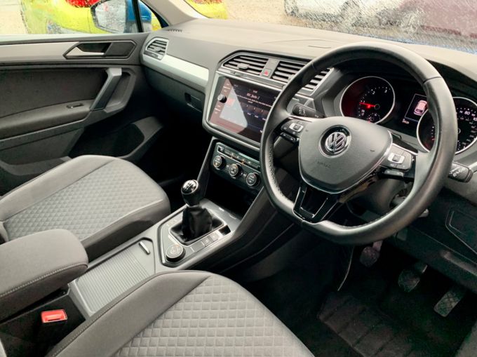 VOLKSWAGEN TIGUAN SE NAVIGATION TDI 4MOTION - 5105 - 14