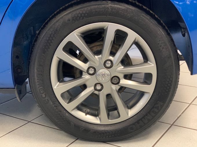 TOYOTA YARIS VVT-I ICON - 5735 - 21