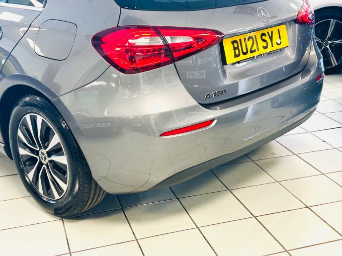 MERCEDES A-CLASS A 180 SE - 5691 - 10