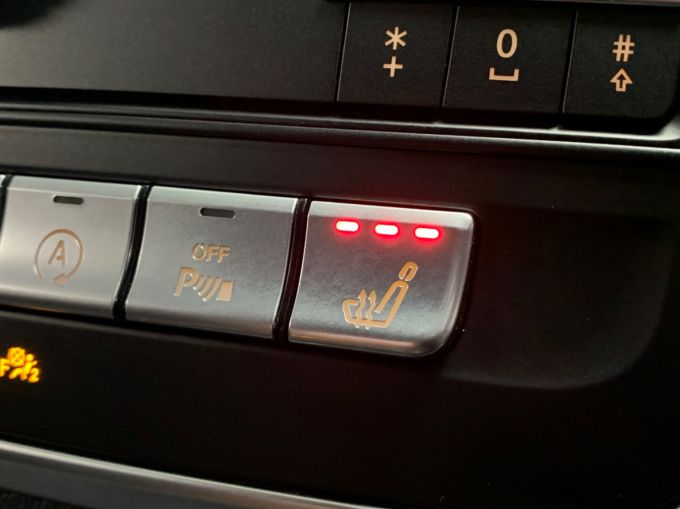 MERCEDES GLA-CLASS GLA 180 AMG LINE EDITION - 5910 - 17