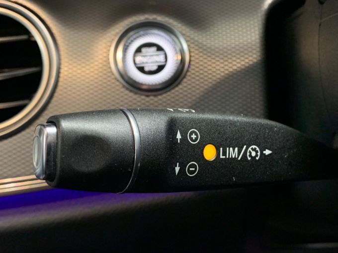 MERCEDES E-CLASS E 220 D SE - 5919 - 20