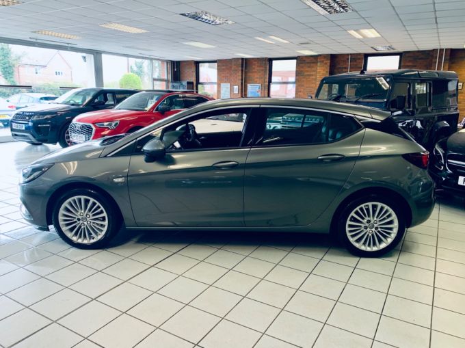 VAUXHALL ASTRA ELITE NAV S/S - 4935 - 9