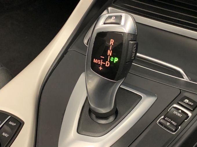 BMW 2 SERIES 218I SE NAV - 5145 - 26
