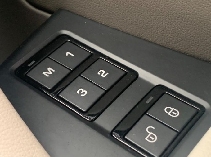 JAGUAR F-PACE PORTFOLIO AWD - 5850 - 22