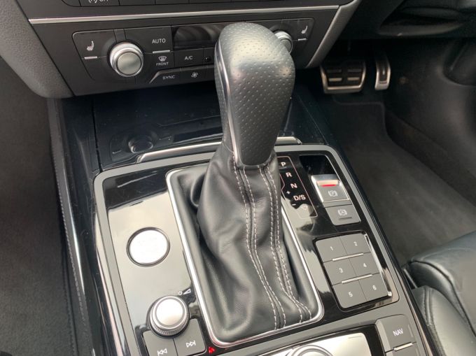 AUDI A6 AVANT TFSI BLACK EDITION - 5981 - 17