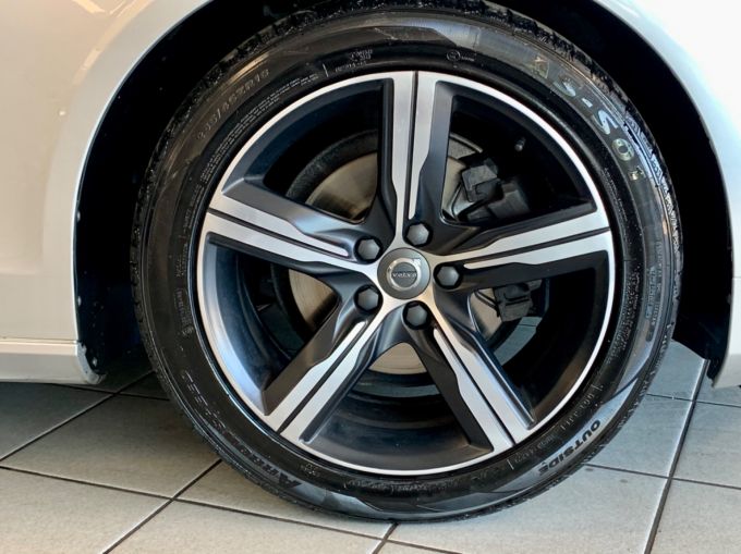 VOLVO S90 D4 R-DESIGN - 5680 - 25