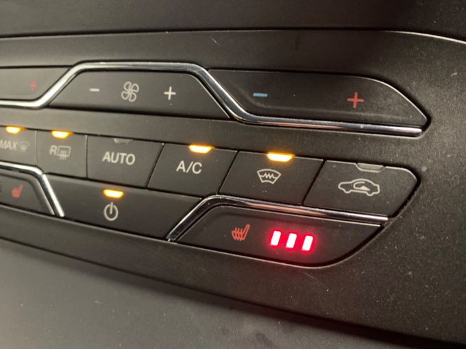 FORD S-MAX TITANIUM TDCI X-PACK - 5930 - 17