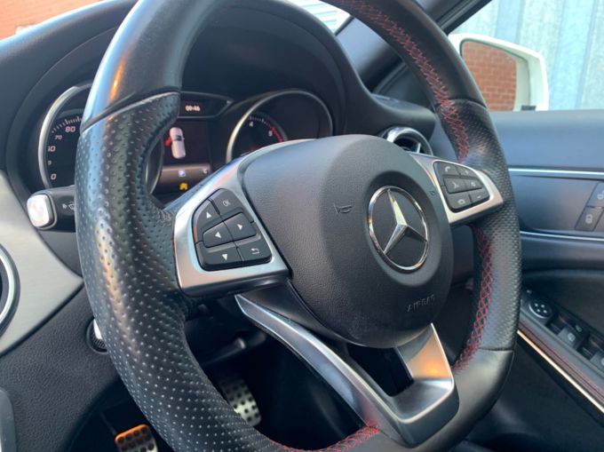 MERCEDES GLA-CLASS GLA 200 D AMG LINE - 5838 - 16