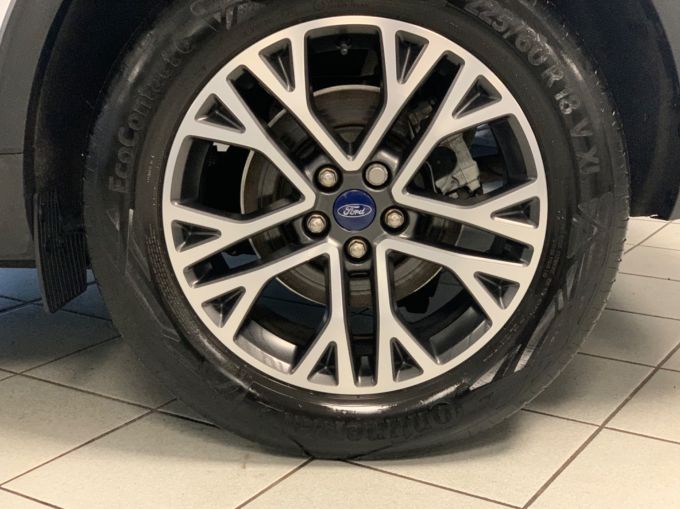 FORD KUGA TITANIUM EDITION - 5925 - 23