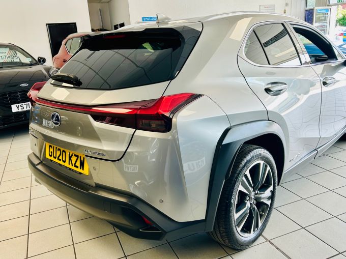 LEXUS UX 250H - 5672 - 7