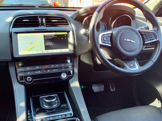 JAGUAR F-PACE R-SPORT AWD - 4945 - 14