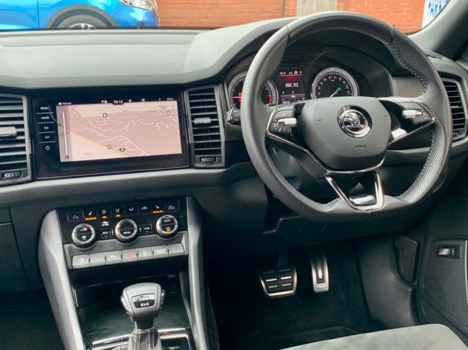 SKODA KODIAQ SPORTLINE TDI SCR DSG - 5785 - 11