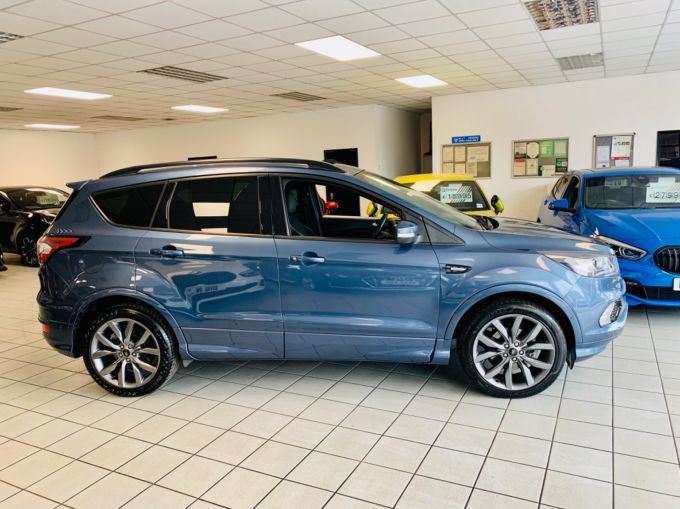 FORD KUGA ST-LINE X - 5725 - 6