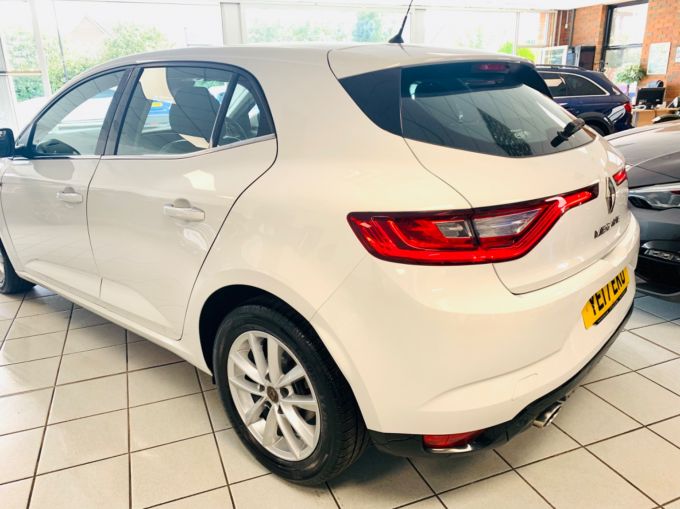 RENAULT MEGANE DYNAMIQUE NAV TCE - 5805 - 8