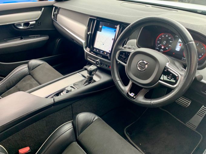VOLVO S90 D4 R-DESIGN - 5849 - 14