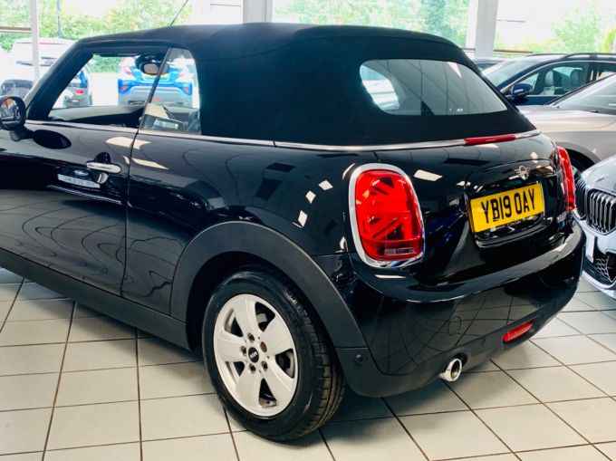 MINI CONVERTIBLE COOPER CLASSIC - 5786 - 13