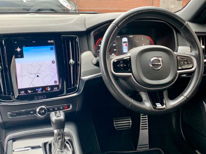VOLVO S90 D4 R-DESIGN - 5849 - 11