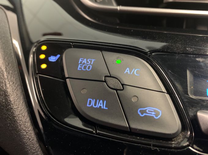 TOYOTA CHR EXCEL - 5887 - 18