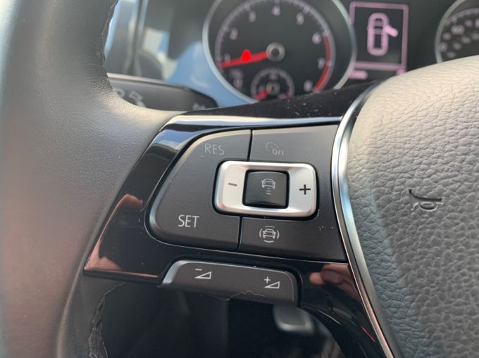 VOLKSWAGEN GOLF SE NAVIGATION TSI EVO DSG - 5106 - 18