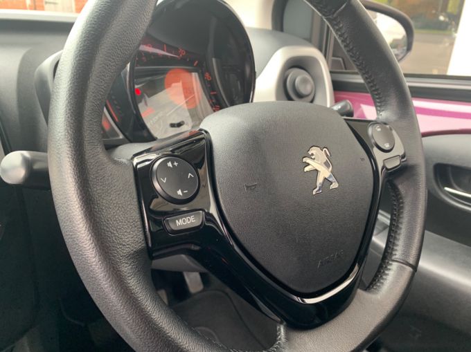 PEUGEOT 108 PURETECH ALLURE - 5052 - 12