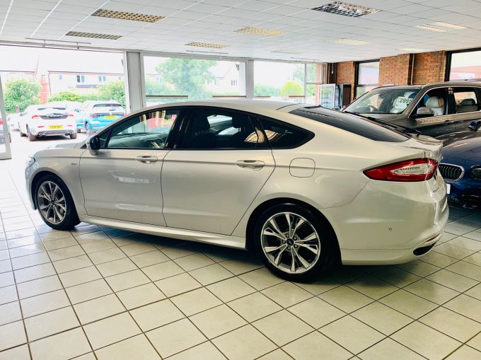 FORD MONDEO ST-LINE TDCI - 4677 - 9