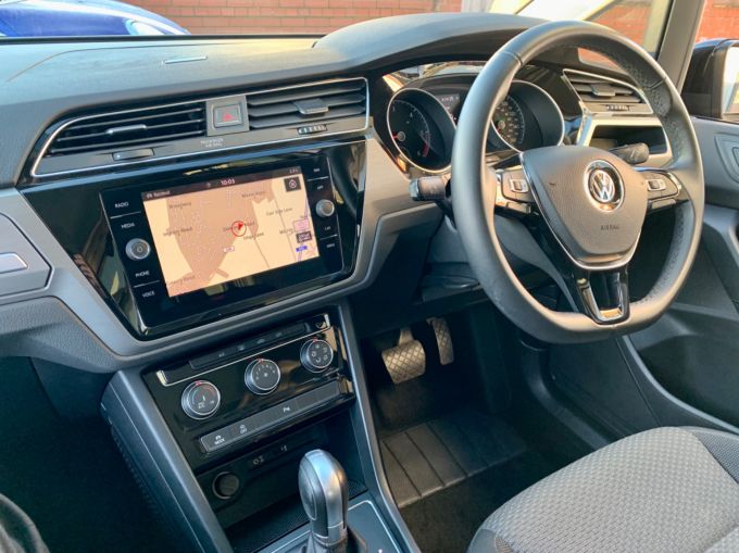 VOLKSWAGEN TOURAN SE FAMILY TDI DSG - 5932 - 4