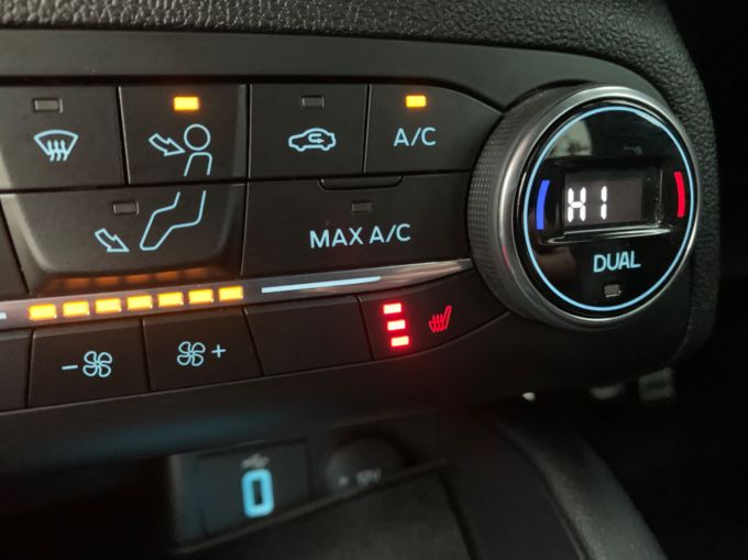 FORD FOCUS ST-LINE X - 5884 - 17