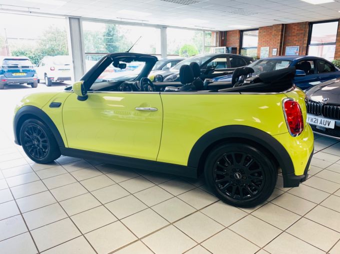 MINI CONVERTIBLE COOPER CLASSIC - 5840 - 10