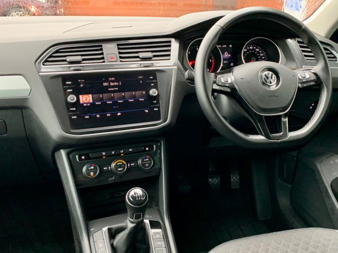 VOLKSWAGEN TIGUAN SE NAVIGATION TDI 4MOTION - 5105 - 13