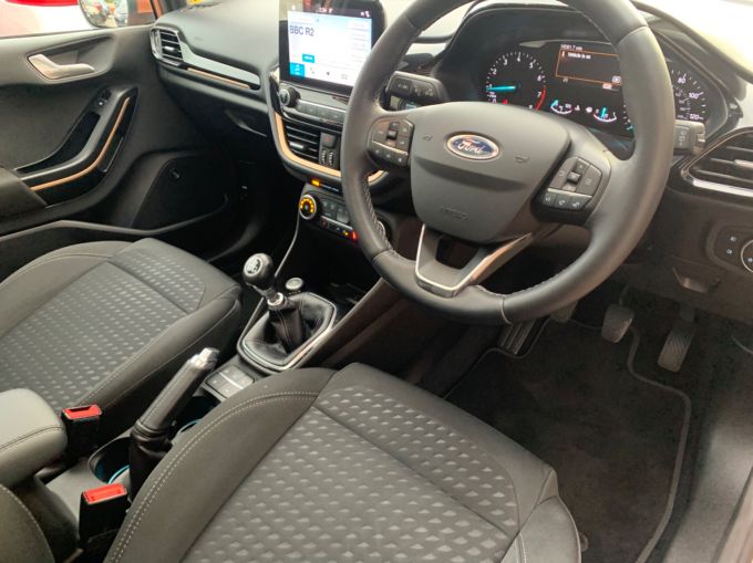 FORD FIESTA B AND O PLAY TITANIUM - 5904 - 11