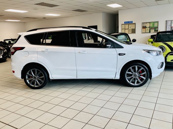 FORD KUGA ST-LINE EDITION TDCI - 5916 - 6
