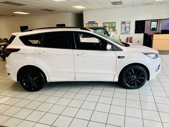 FORD KUGA ST-LINE X TDCI - 5824 - 6