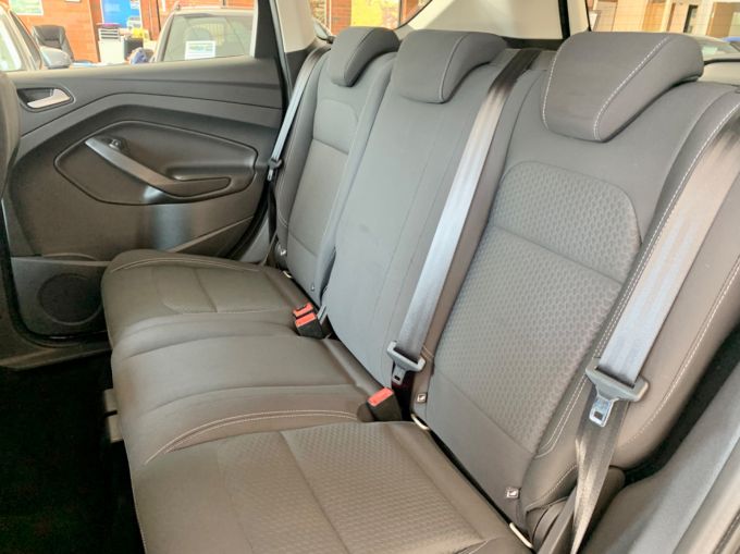 FORD KUGA ZETEC - 5782 - 22