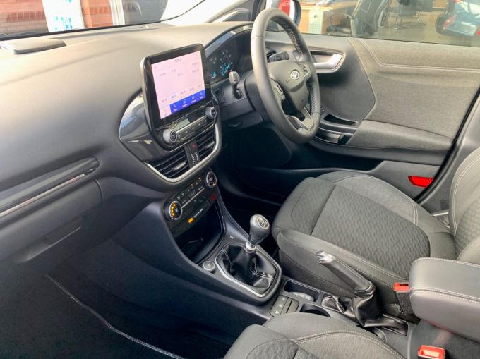 FORD PUMA TITANIUM - 5920 - 2