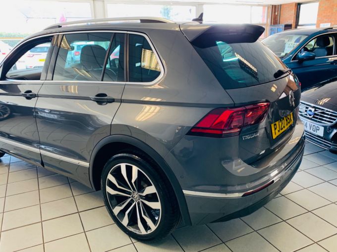 VOLKSWAGEN TIGUAN R-LINE TECH TDI DSG - 5144 - 9