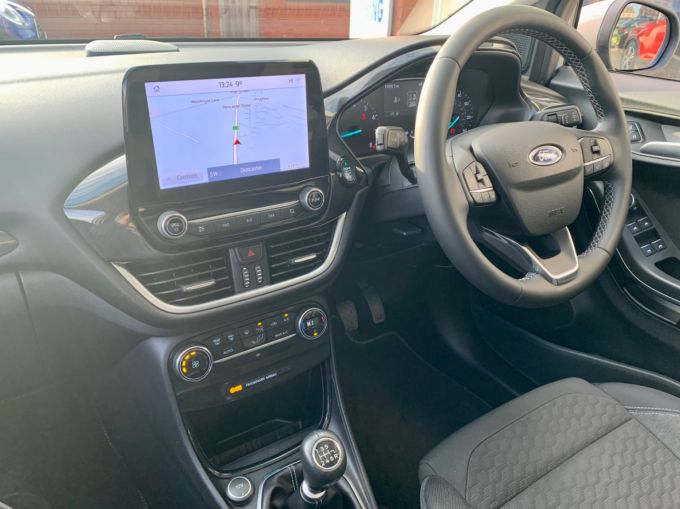 FORD PUMA TITANIUM - 5920 - 13