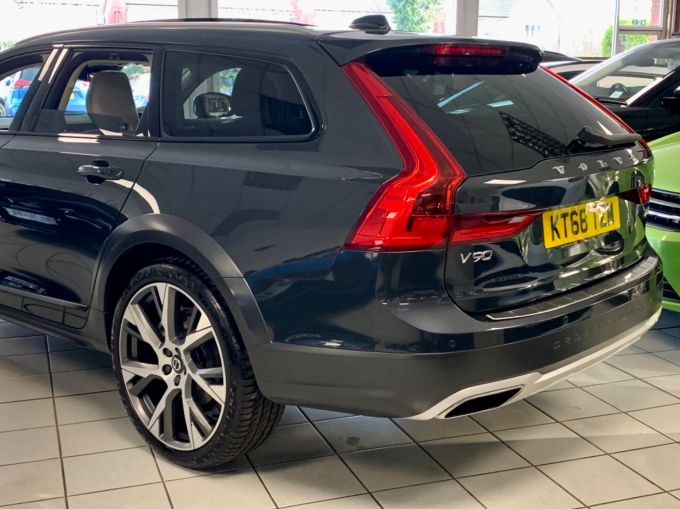 VOLVO V90 D4 CROSS COUNTRY PRO AWD - 5893 - 9